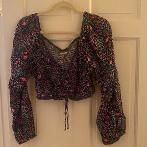 Aeropostale Floral Long Sleeve Women's cropped Top with front tie